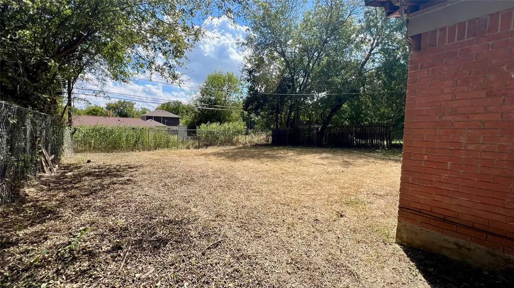 906 Cleardale Drive