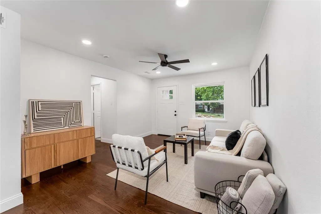 2609 Fenwick Drive