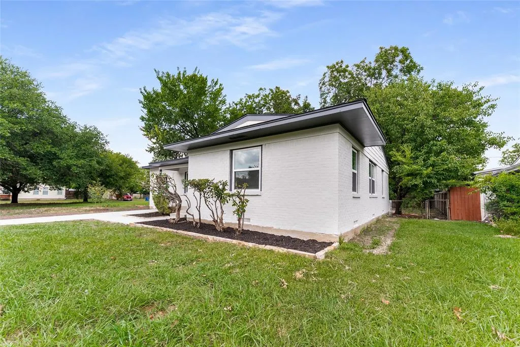 2609 Fenwick Drive