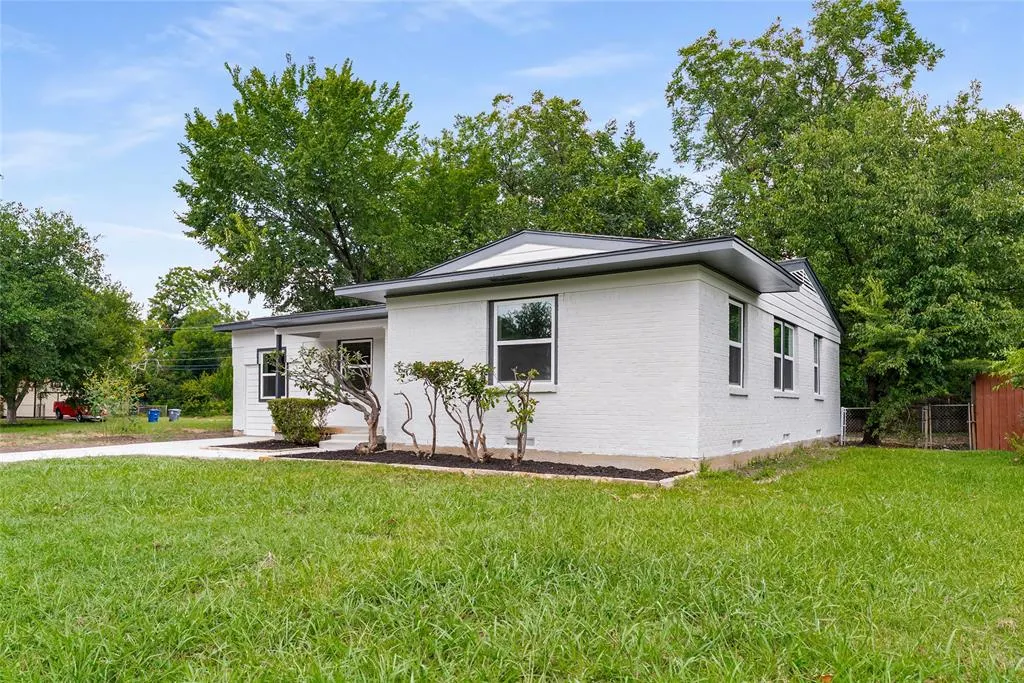 2609 Fenwick Drive
