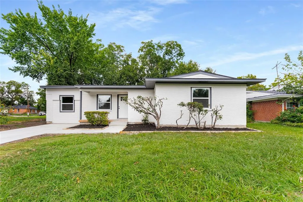 2609 Fenwick Drive