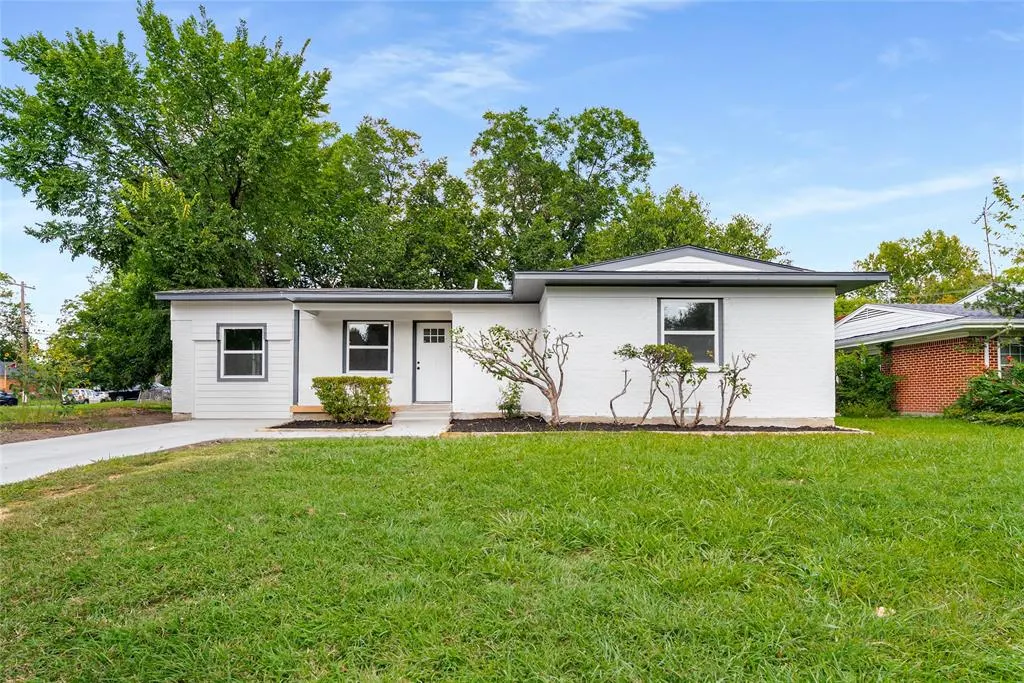 2609 Fenwick Drive