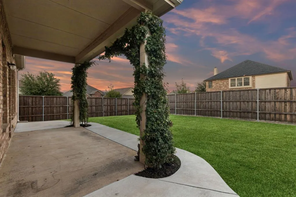 5001 Bluewater Drive