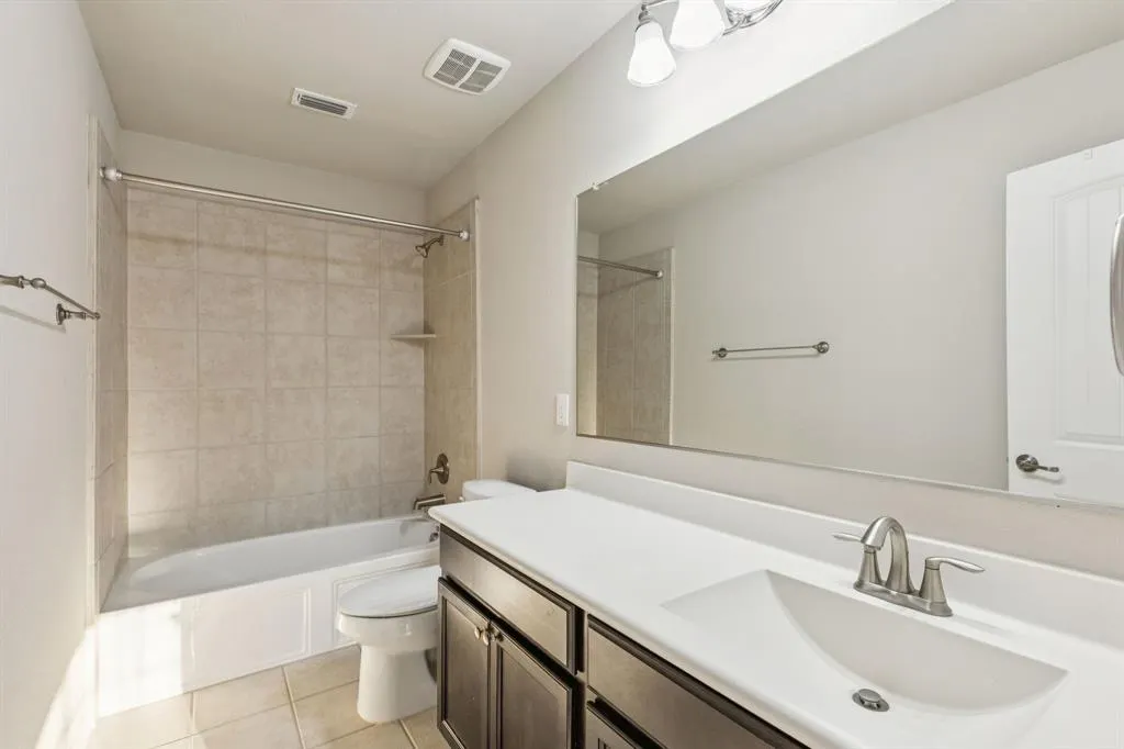 5001 Bluewater Drive