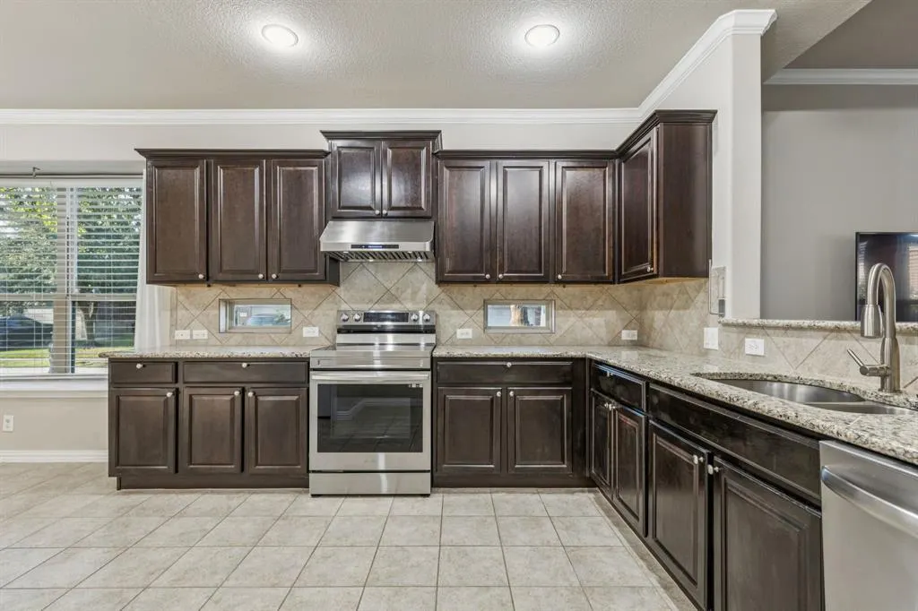 5001 Bluewater Drive