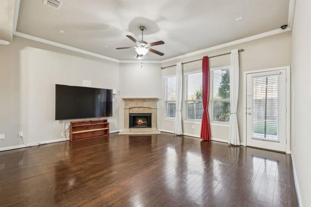 5001 Bluewater Drive