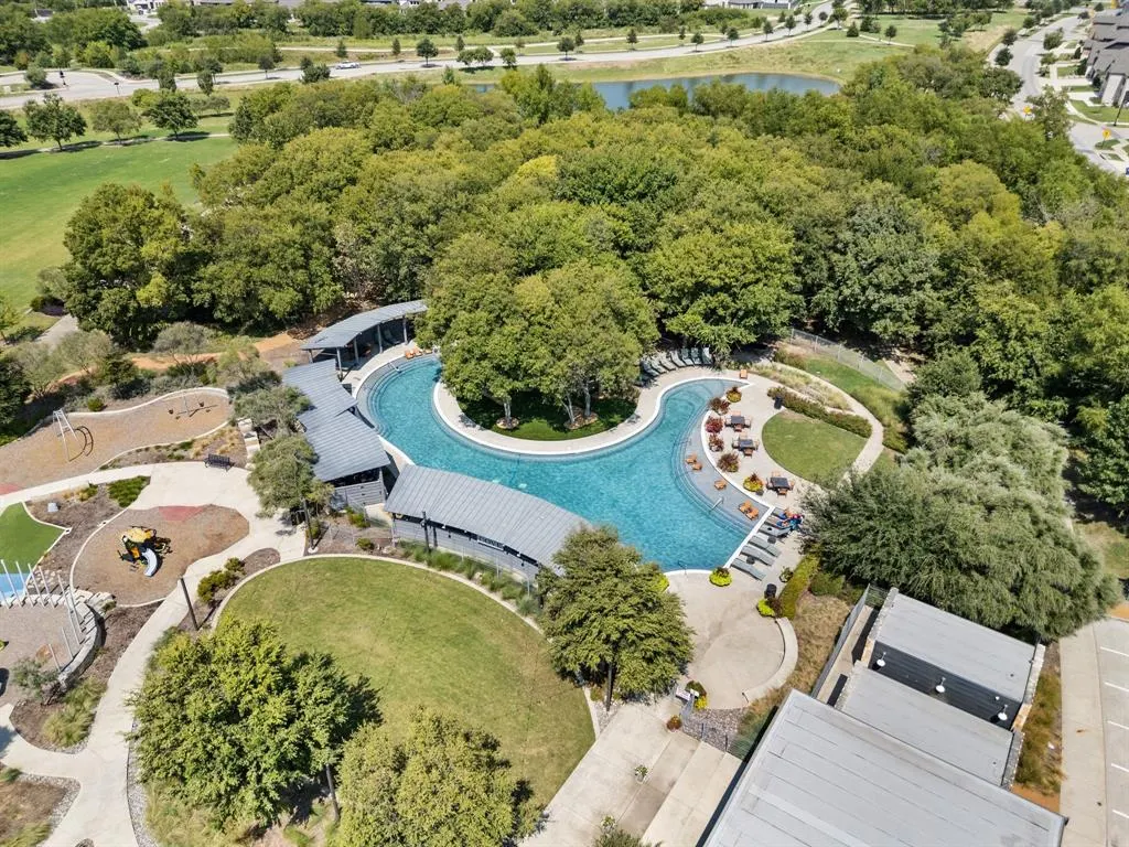 708 Parkland Drive