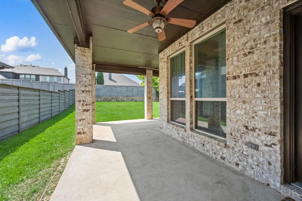 708 Parkland Drive