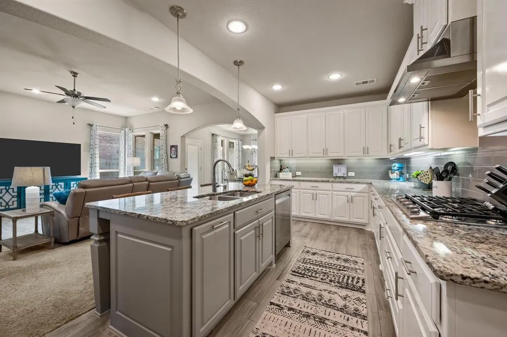 708 Parkland Drive
