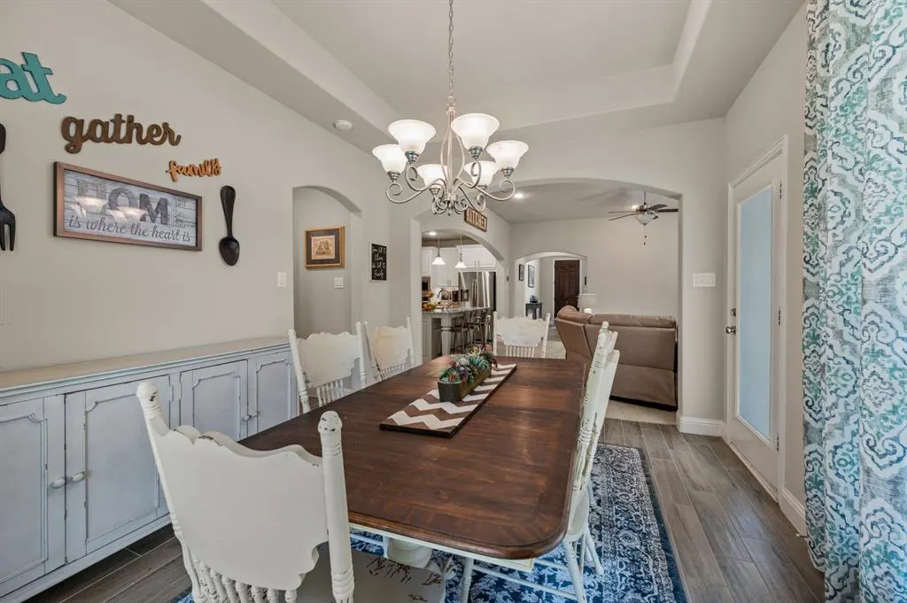 708 Parkland Drive