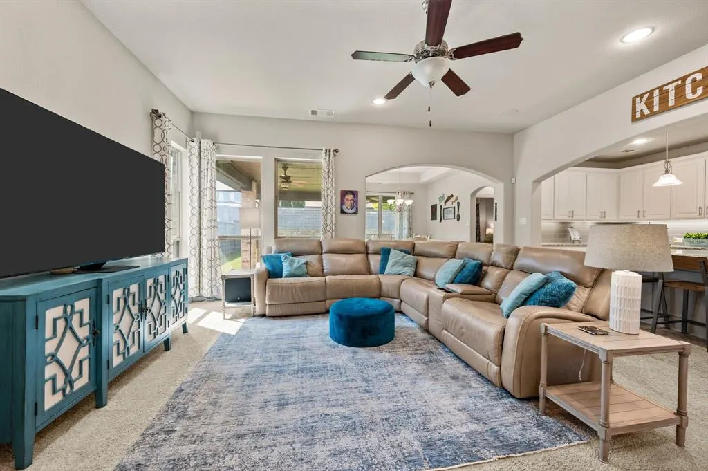 708 Parkland Drive