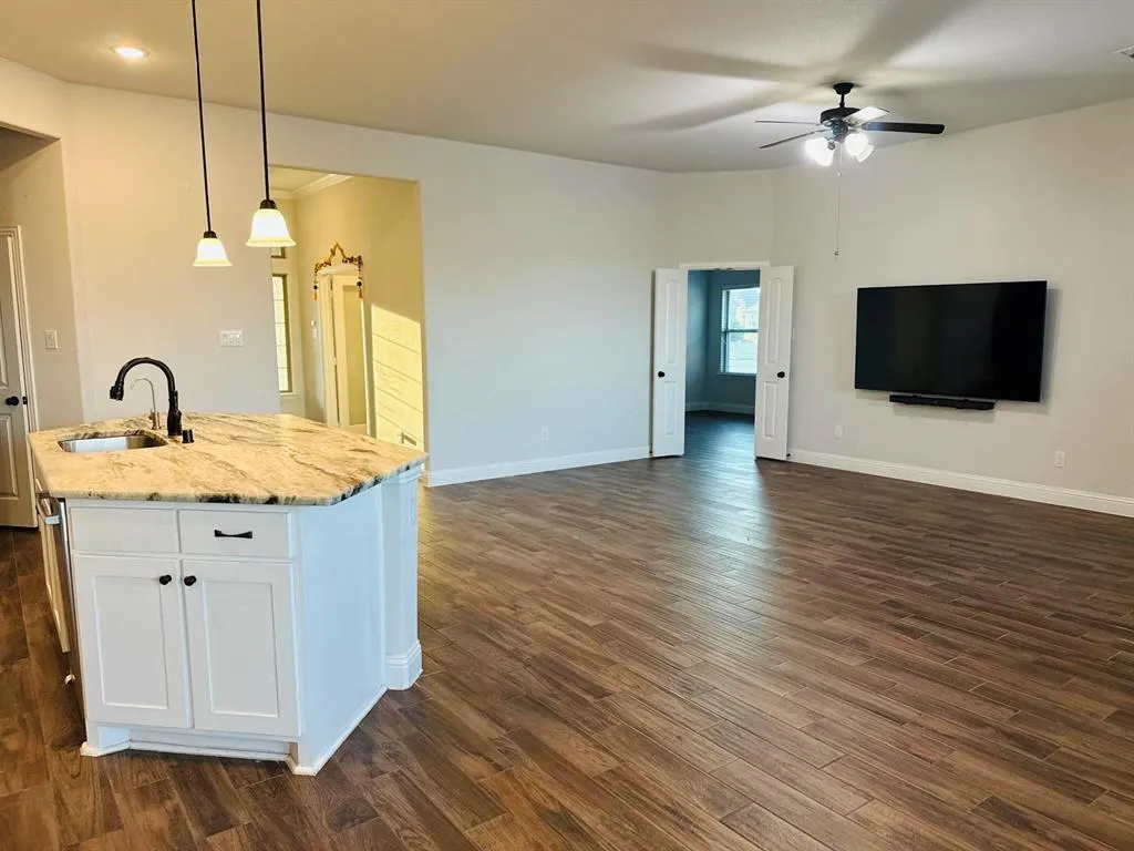 4006 Cottontail Drive