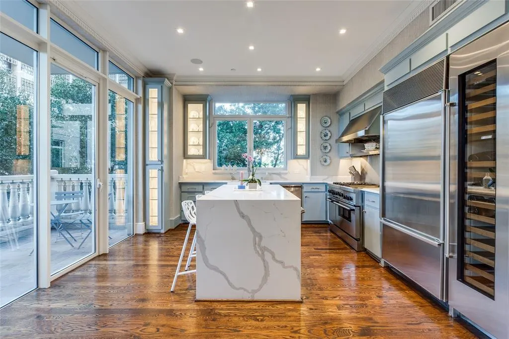 3505 Turtle Creek Boulevard, #4C