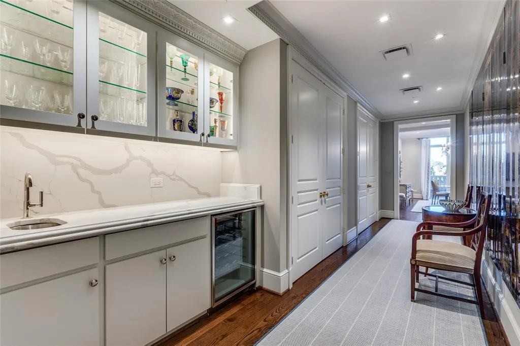 3505 Turtle Creek Boulevard, #4C