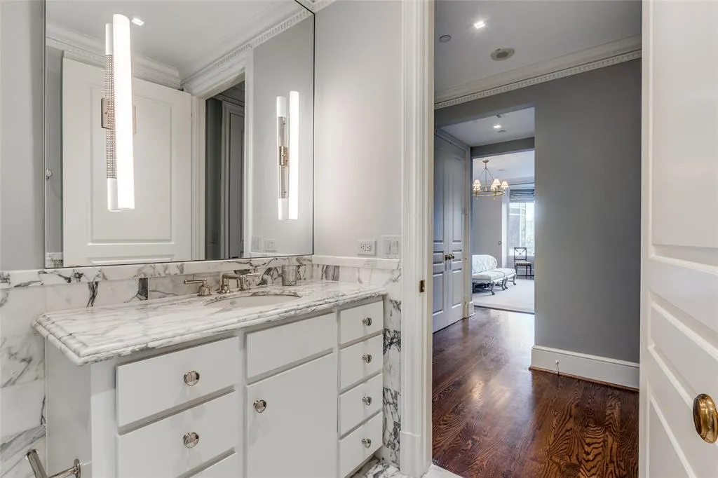 3505 Turtle Creek Boulevard, #4C