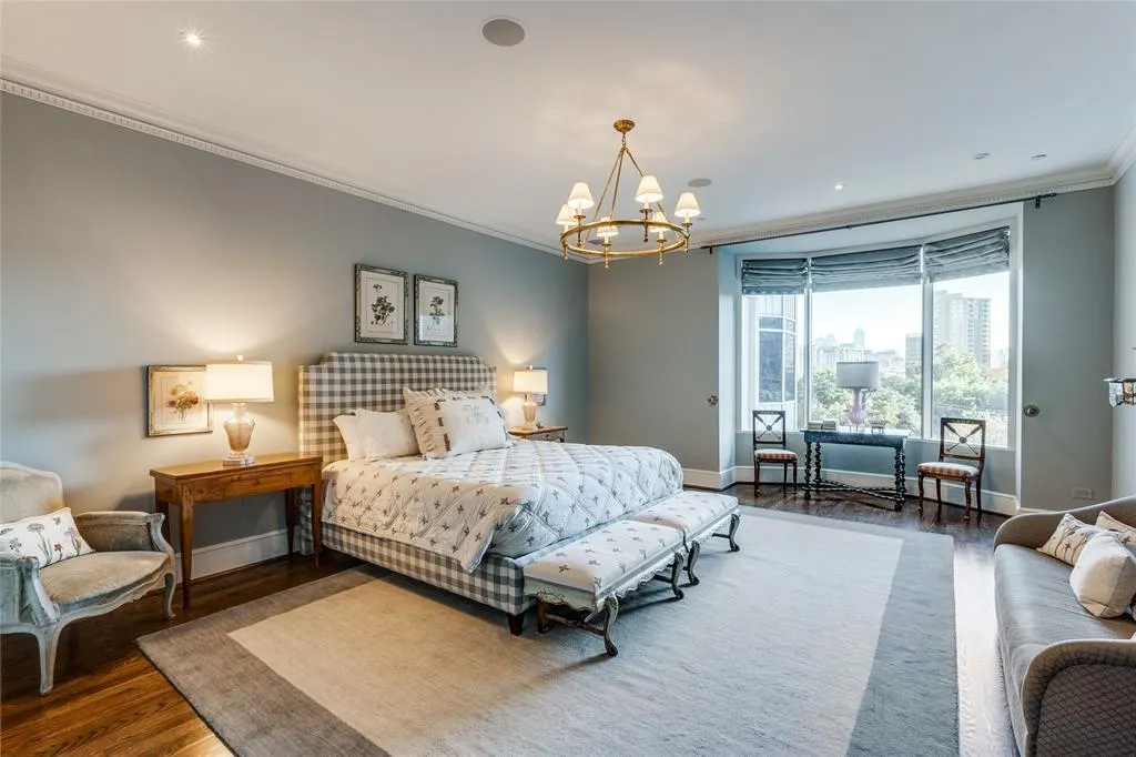 3505 Turtle Creek Boulevard, #4C