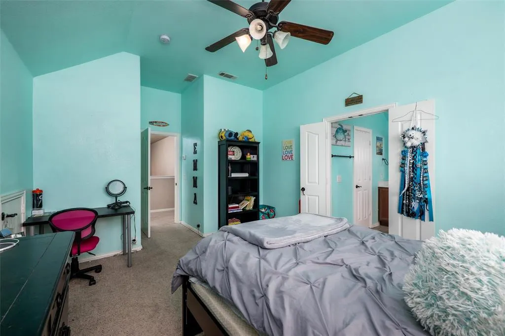 2612 Nocona Way