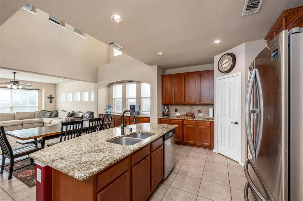 2612 Nocona Way
