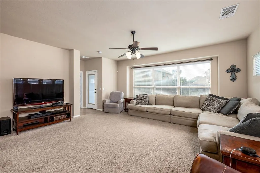 2612 Nocona Way