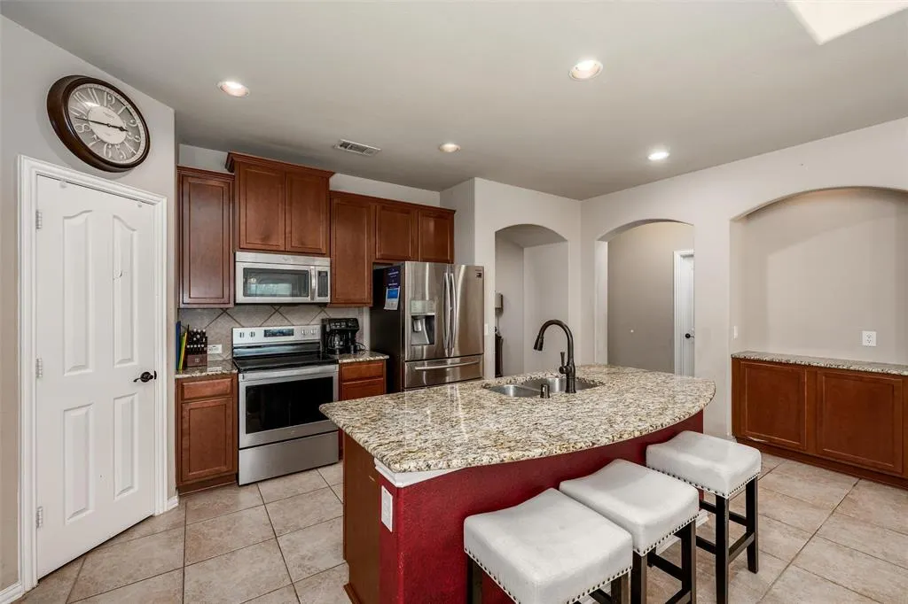 2612 Nocona Way