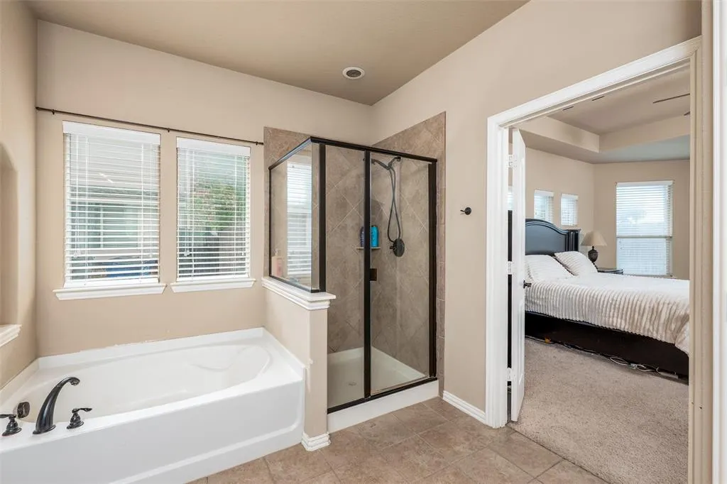 2612 Nocona Way