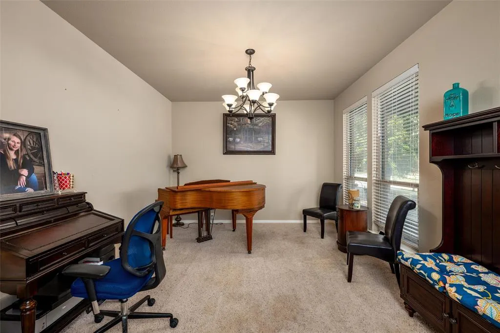 2612 Nocona Way