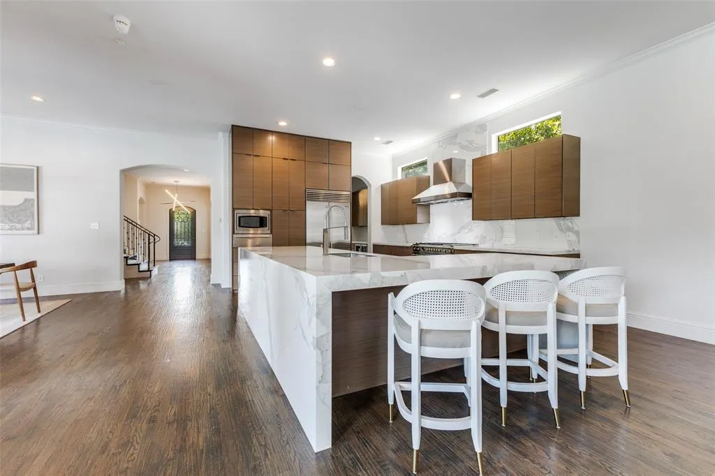8647 Wingate Drive