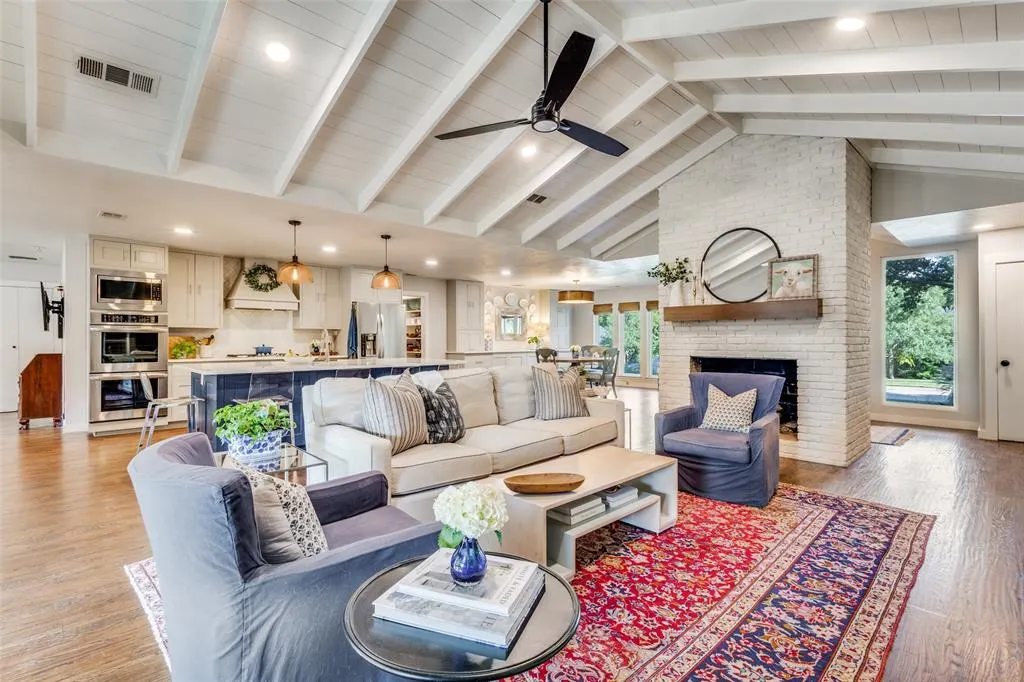 205 Westpark Drive N
