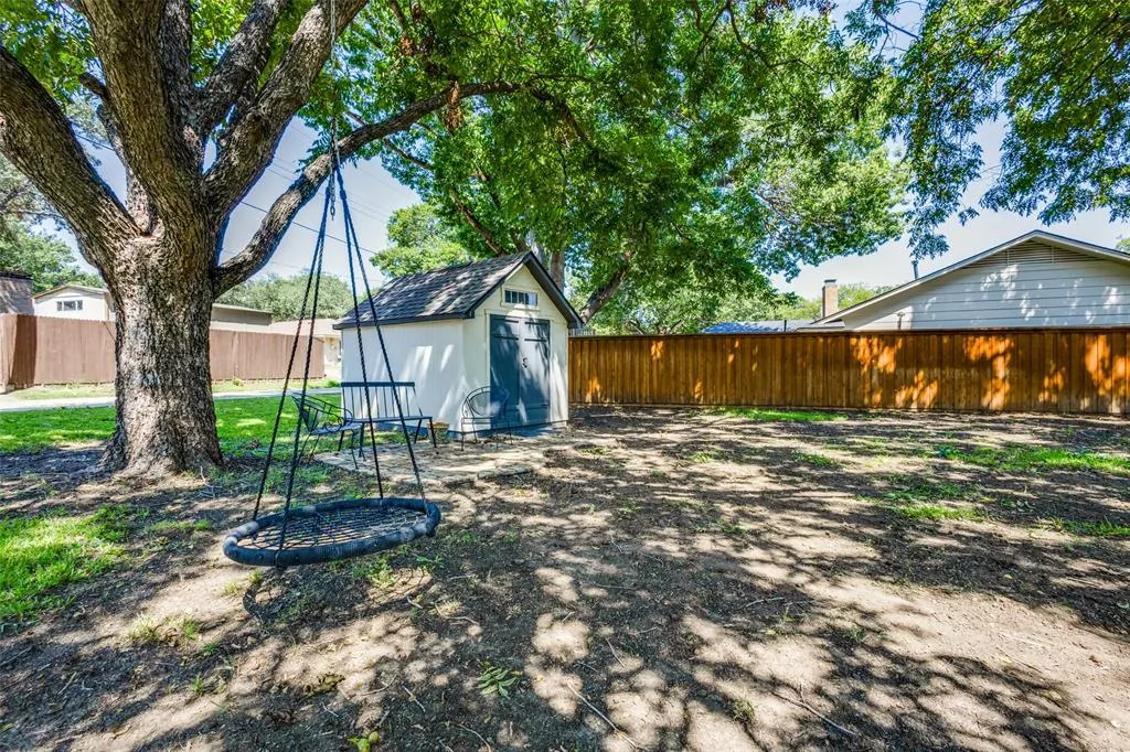 205 Westpark Drive N