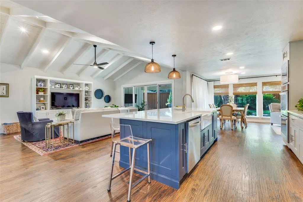 205 Westpark Drive N