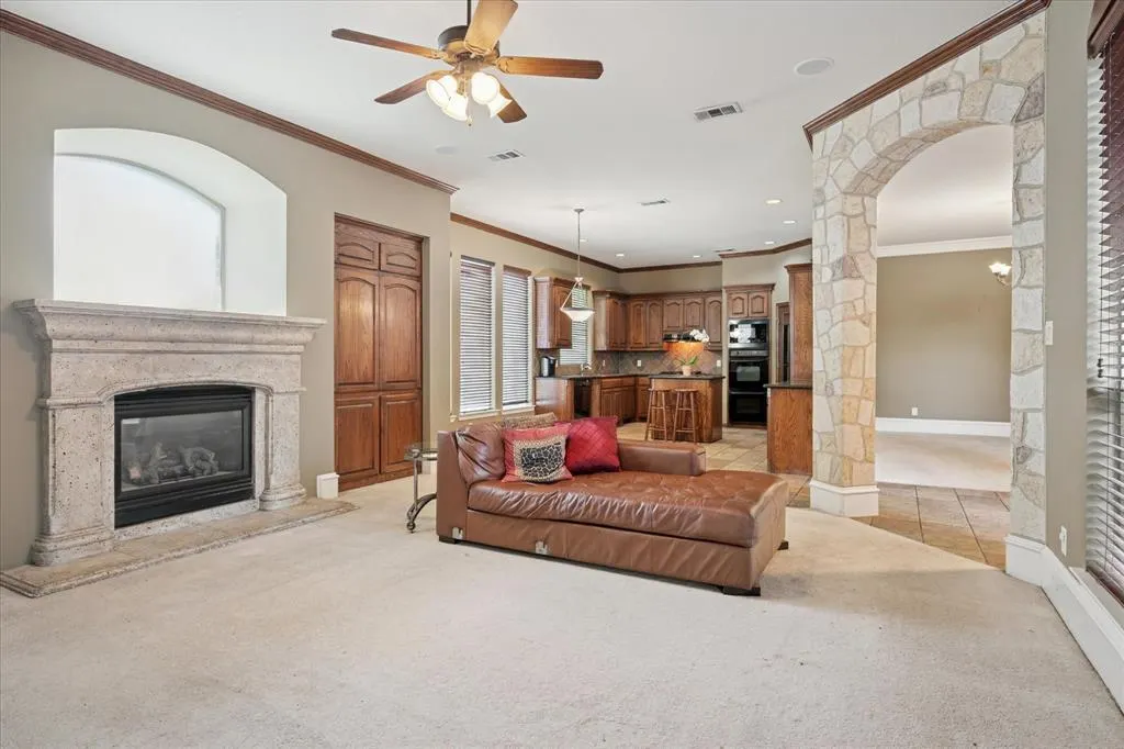 4683 Venetian Way