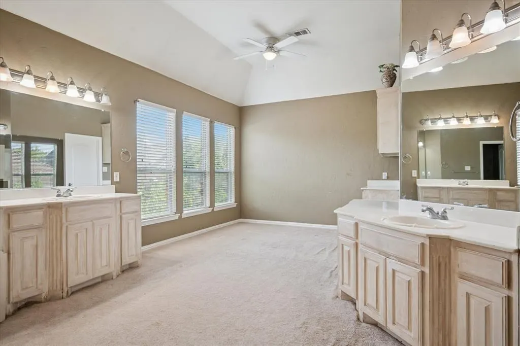 4683 Venetian Way
