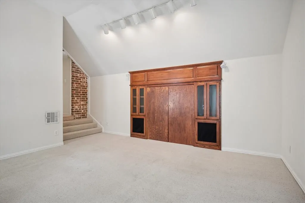 4683 Venetian Way