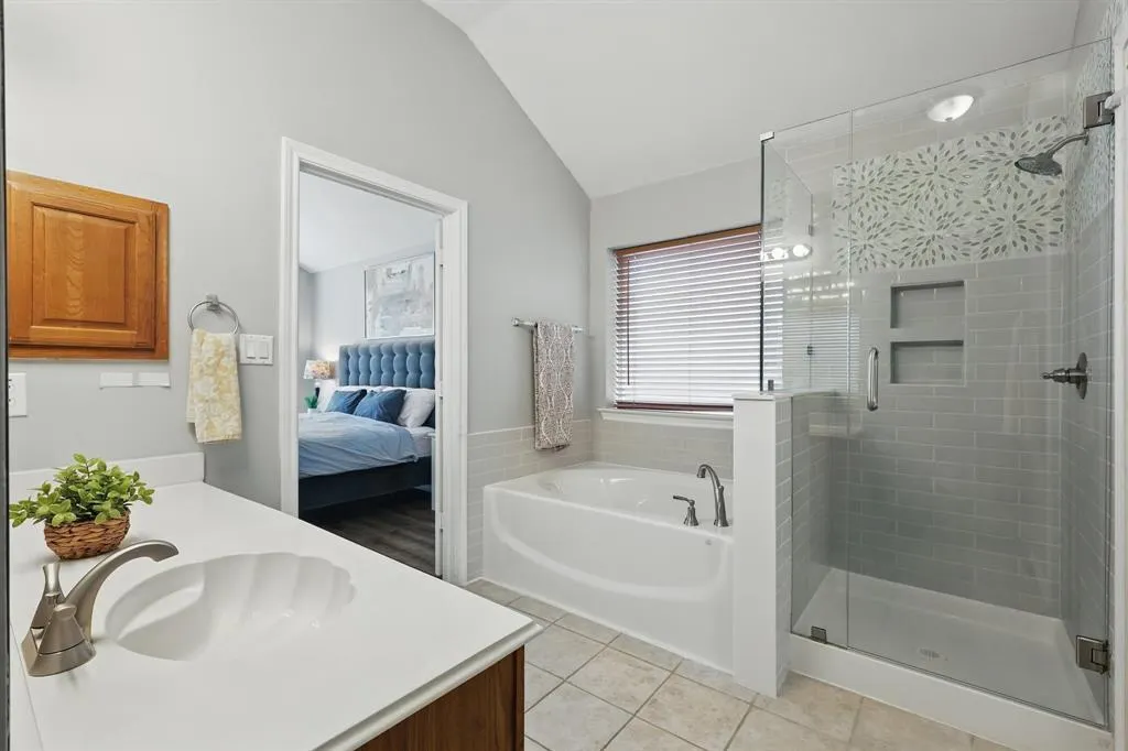11406 Ocean Road