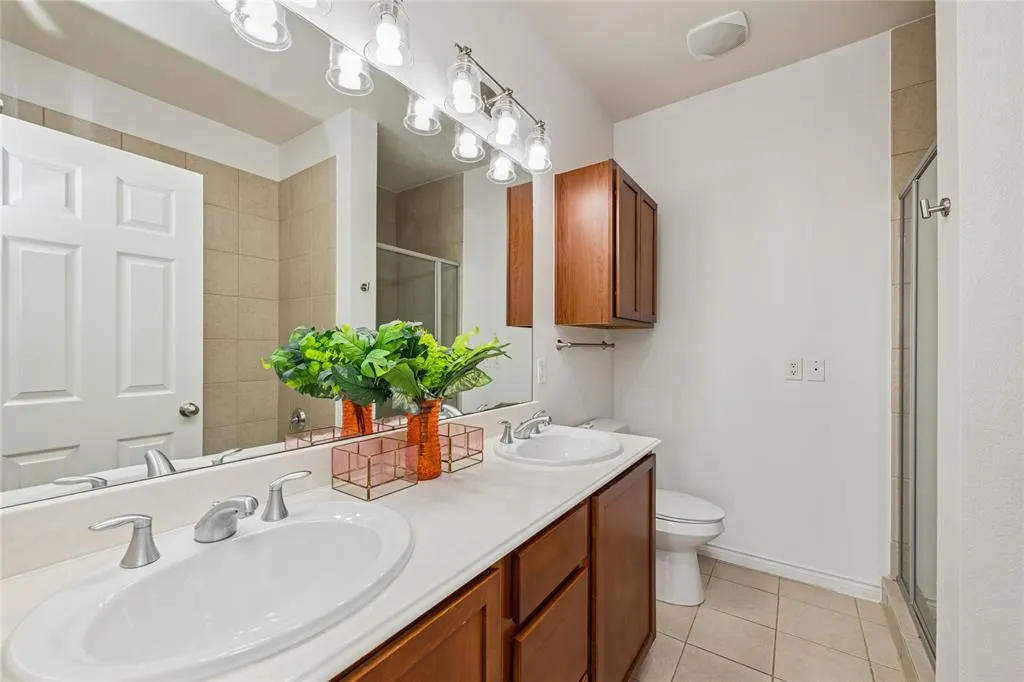 2115 Grove Park Lane