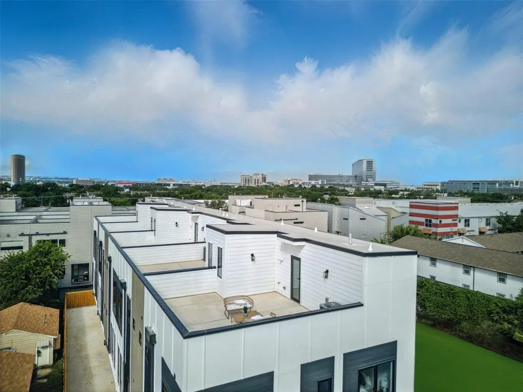 4611 Fairmount Street, #102