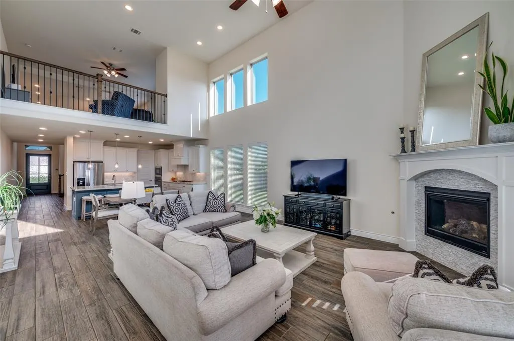 3127 Lexington Drive