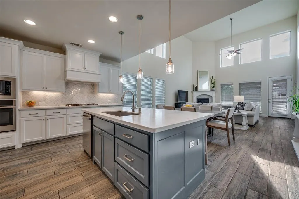 3127 Lexington Drive