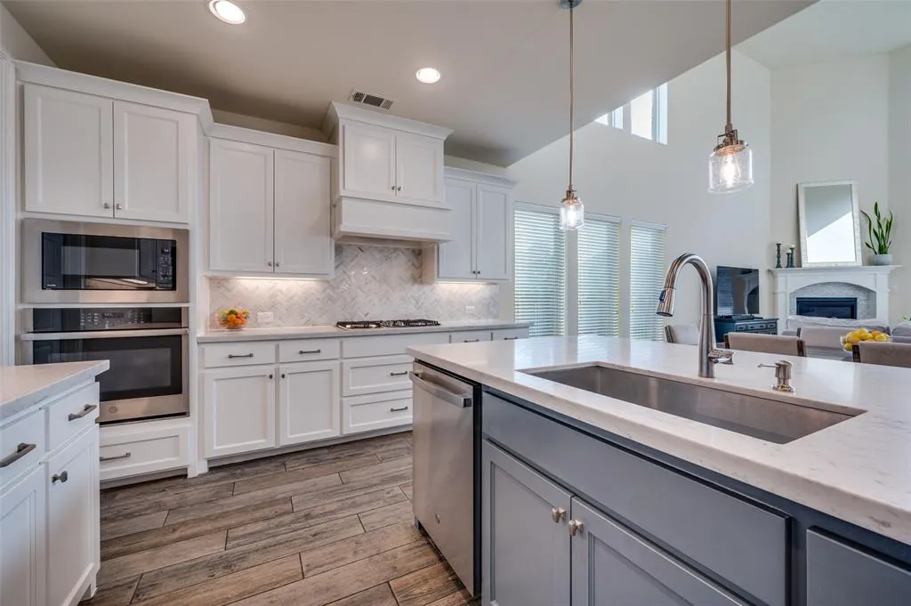 3127 Lexington Drive