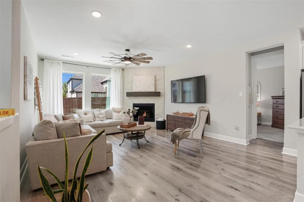 4113 Gainesway Lane