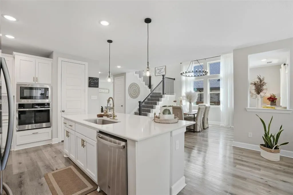 4113 Gainesway Lane