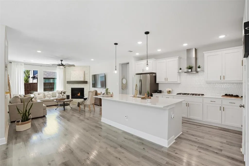 4113 Gainesway Lane