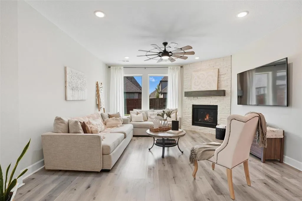 4113 Gainesway Lane