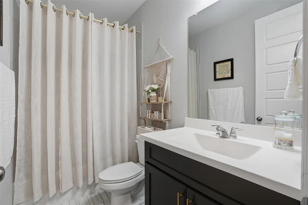 4113 Gainesway Lane