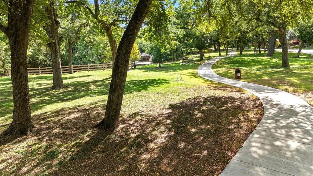 2629 W Prairie Creek Drive