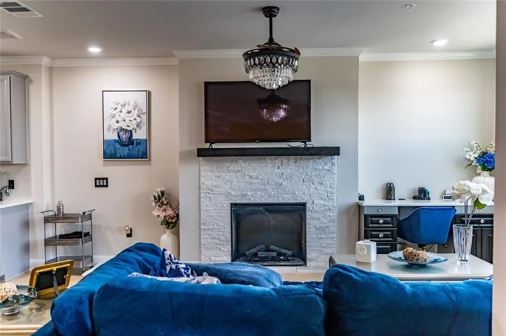651 N Watters Road, #8201