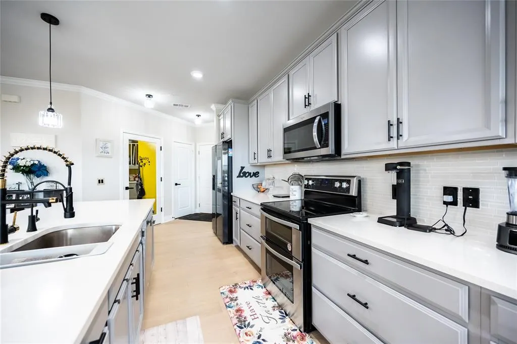 651 N Watters Road, #8201