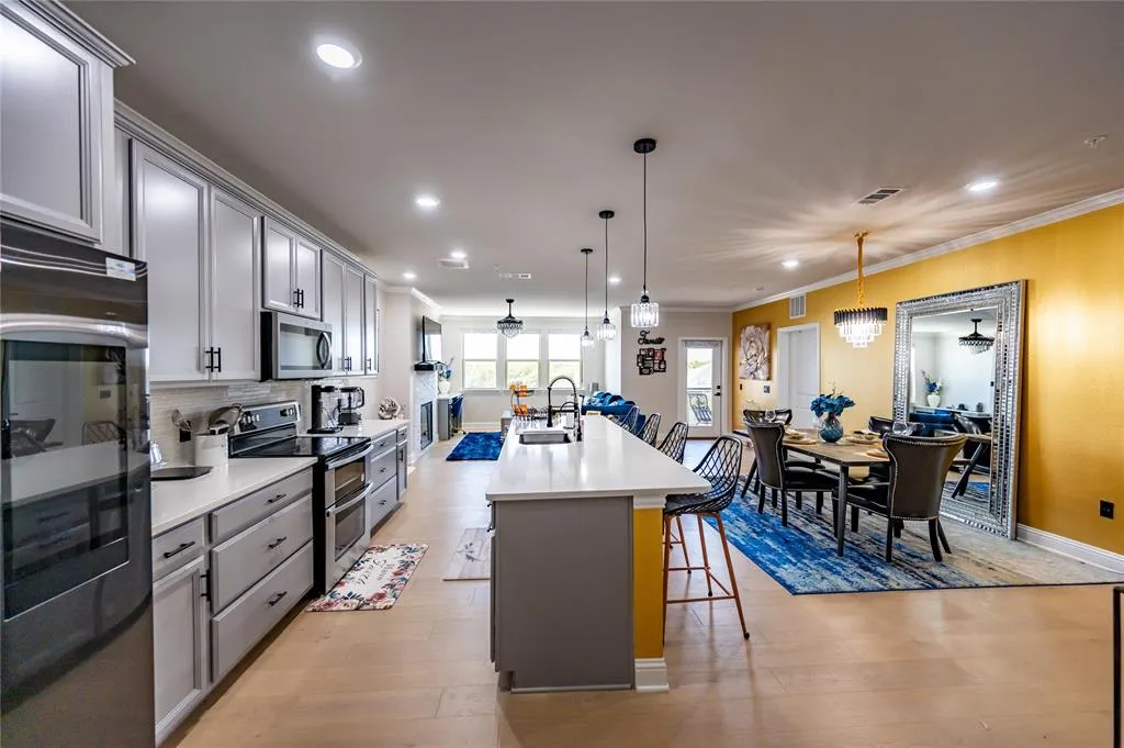 651 N Watters Road, #8201