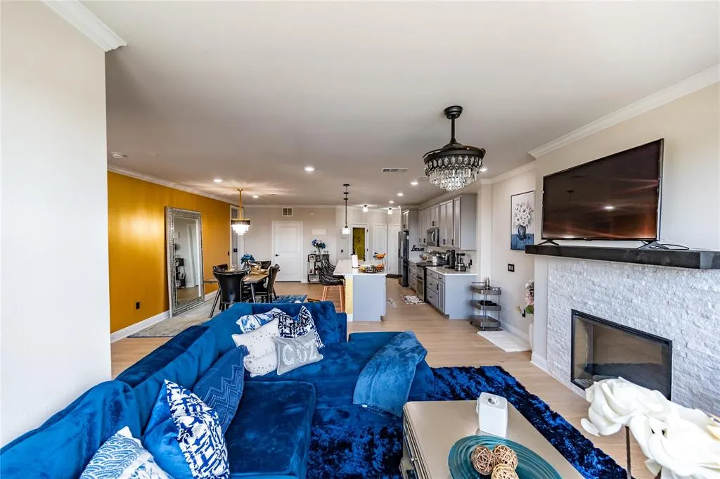 651 N Watters Road, #8201