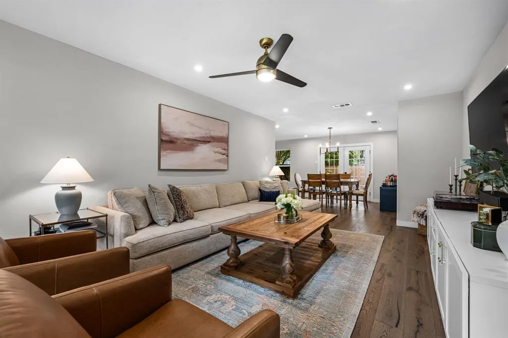9536 Larchwood Drive